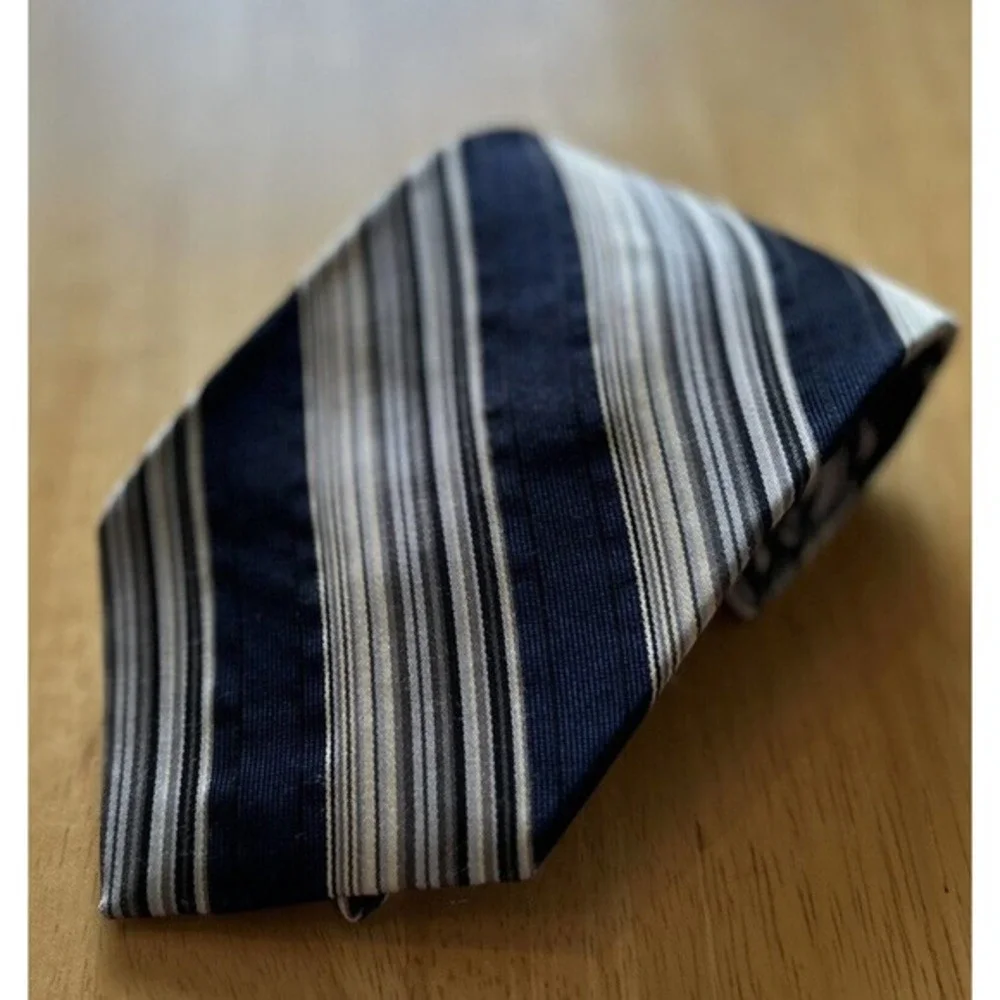 CALVIN KLEIN Blue Gray Striped‎ 100% Silk Men’s Tie